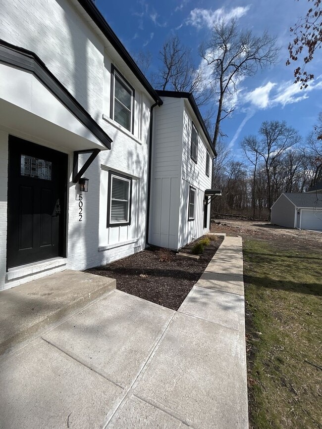 Photo - Modern 2-Bedroom, 1.5-Bathroom Condo in So...