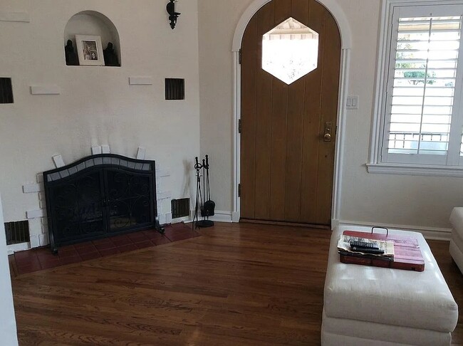 Photo - 304 Nevada Way