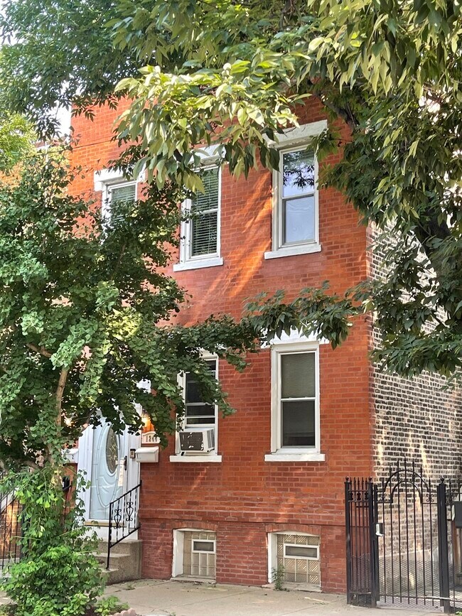Building Photo - 1244 W Race Ave Rental