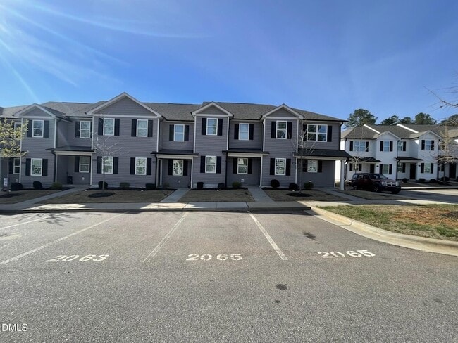 Building Photo - 2065 Wiggins Village Dr