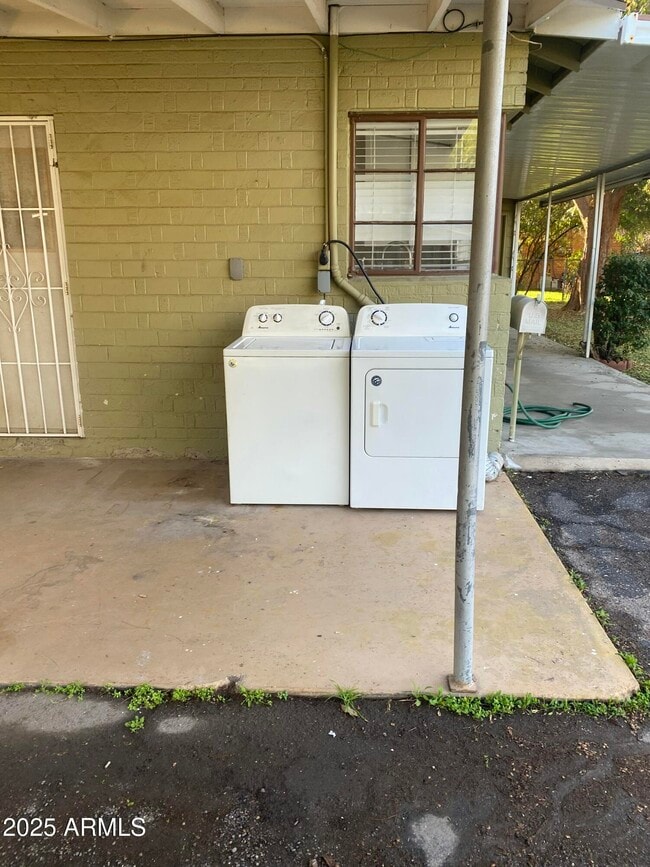 Photo - 318 W Georgia Ave