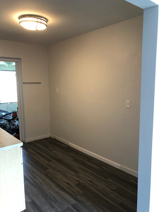 Photo - 740 NW 31st St