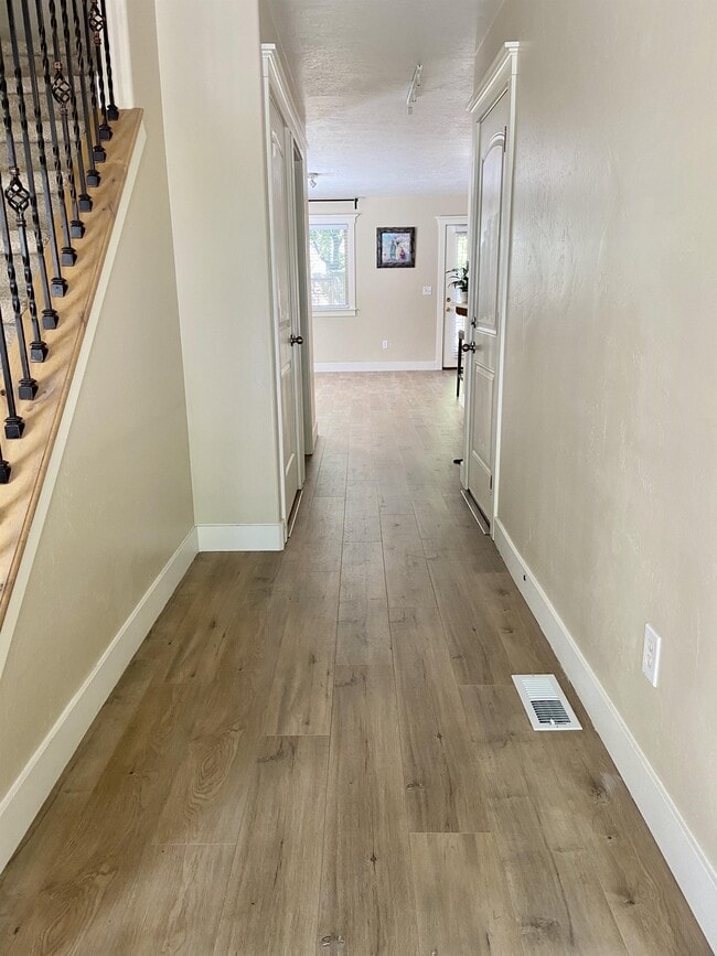 Photo - 663 E Auburn Fields Way