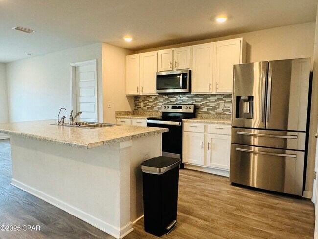 Photo - 4011 Silver Spur Rd