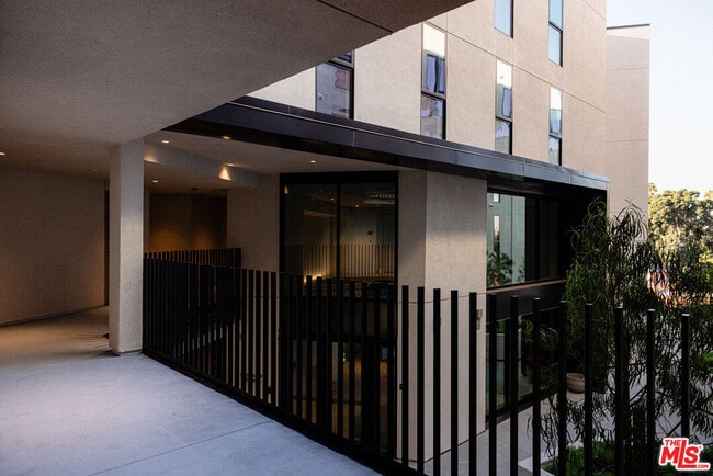 Photo - 3004 W Sunset Blvd Unit 519