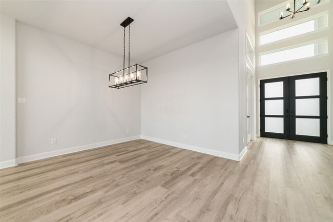 Photo - 2338 Shooting Star Ln