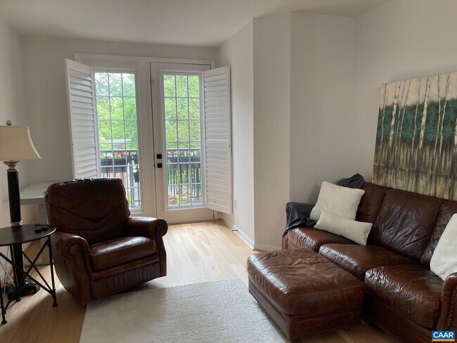 Photo - 710 Walker Square Unit 2B