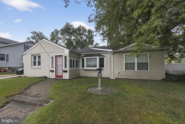 Photo - 1430 Puritan Ave