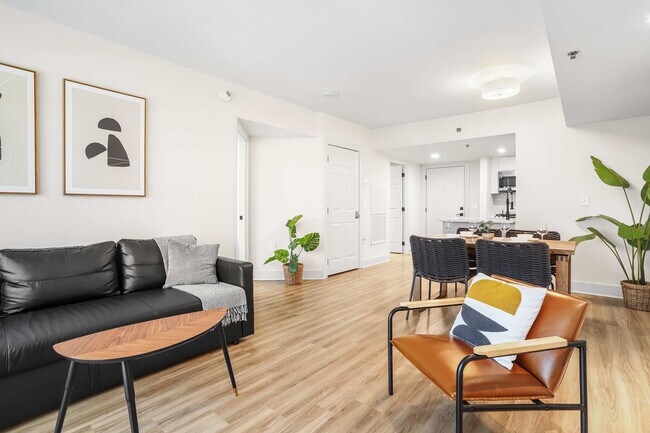 Photo - 1221 S Eads St Unidad SI FL5-ID1056572P