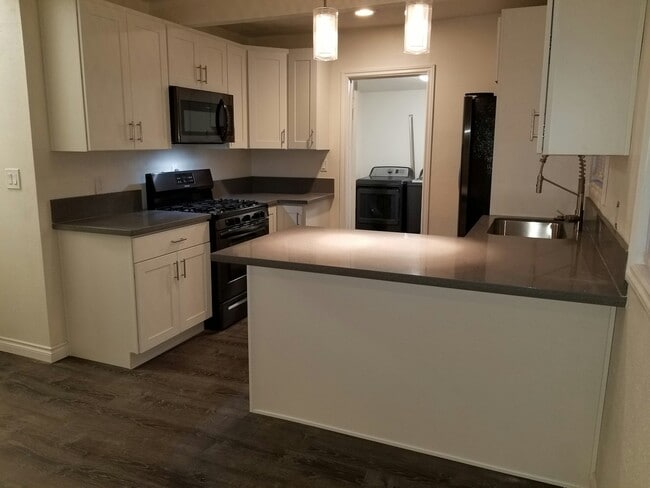 Building Photo - 2741 SE 141st Ave