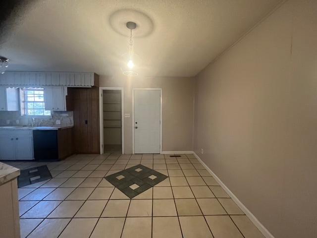 Photo - 2 Creekdale Dr