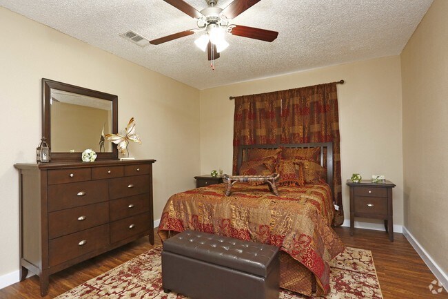 2BR,1BA - 848SF - BEDROOM