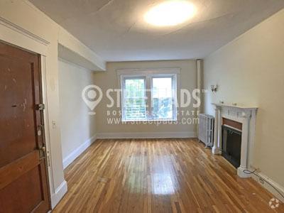 Building Photo - 2 bedroom in Boston MA 02135 Rental