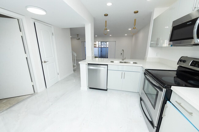 Photo - 8939 NW 23rd St