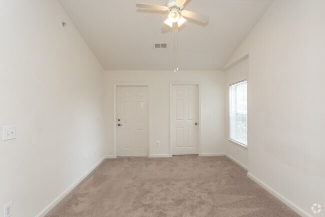 2BR, 2 BA - 1,025 SF - Broad Pointe