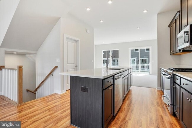 Photo - 1791 Cherry Birch St