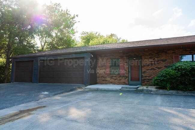 Photo - 1816 Lively Rd