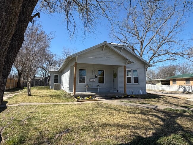 Photo - 1206 Walnut St