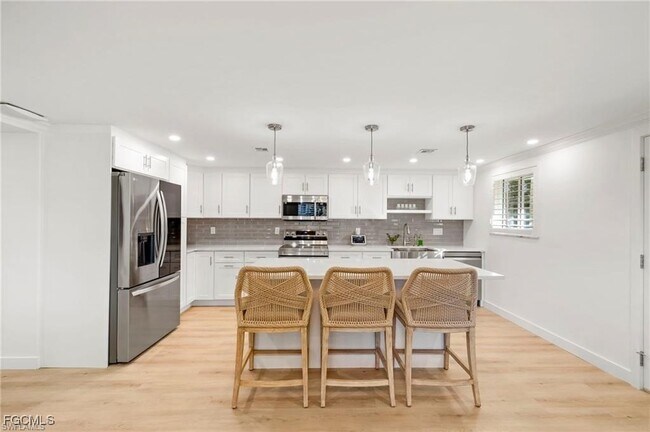 Photo - 503 Broad Ave S Unit 503