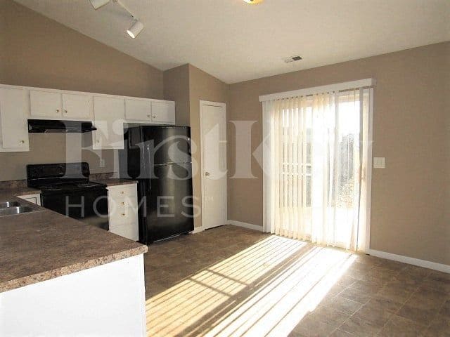 Photo - 10235 Lone Wolf Dr