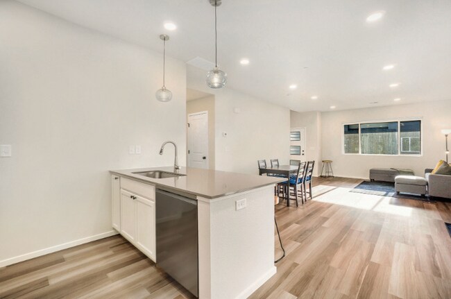 Photo - 2844 Barnstormer St