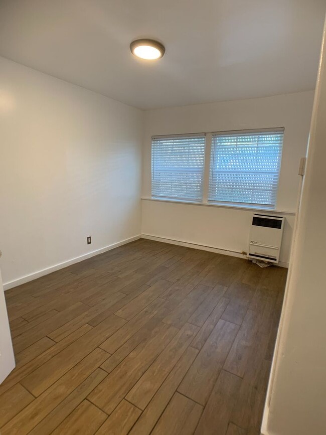 Photo - PINNACLE APEX-1316 LEMOYNE STREET