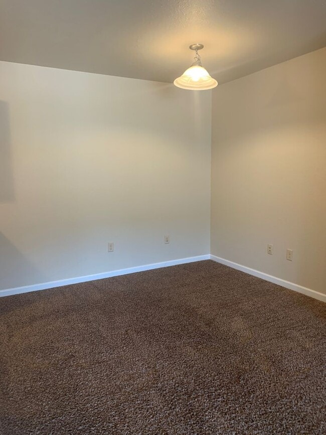 Photo - Beautiful 2 bedroom with a balcony! Unit R209