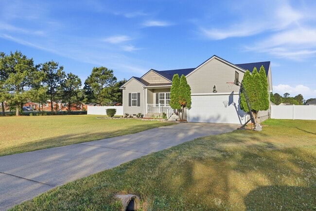 Photo - 100 Amandas Way