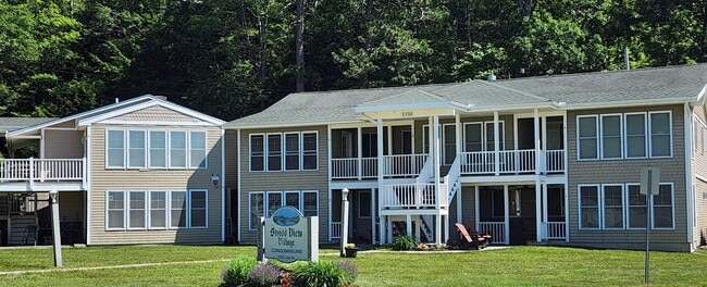 Photo - 1330 Lake St Unit 4