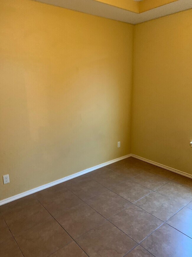 Photo - 2021 Bahamas Dr Unit 2021