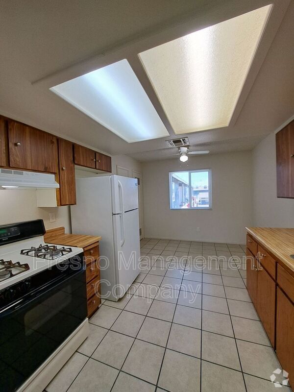 Building Photo - 4845 E Lane Ave Unit #202 Rental