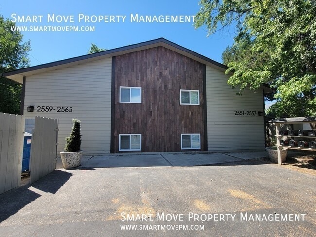 Building Photo - 2565 Targee-