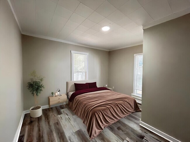 Photo - 445 Livingston Ave Unit 1