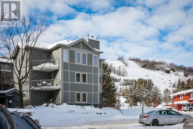 Photo - 107 Ann Heggtveit Dr Unité 112