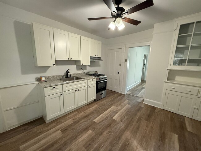 Photo - 195 Forest St Unit 1
