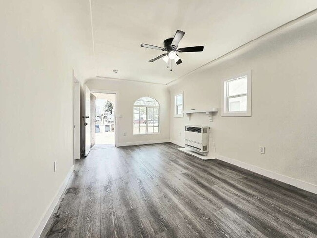Building Photo - 1129 W 109th Pl Rental