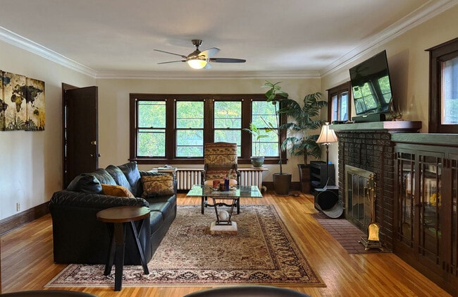 Photo - 3546 Harriet Ave Unit 3546