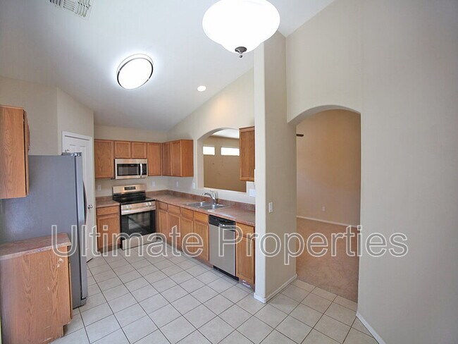 Photo - 14805 N B St