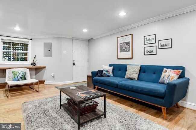 Photo - 104 R St NE
