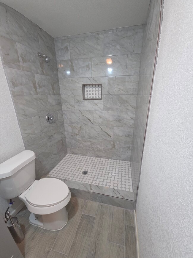 126 Postwood Dr Unidad 126 Postwood Dr #2