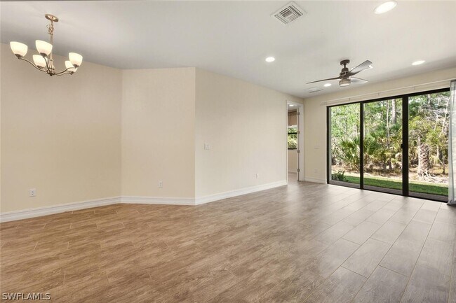 Photo - 7923 Bristol Cir