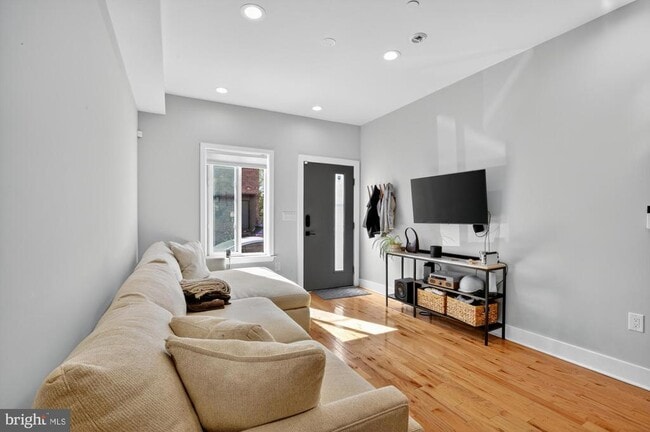 Photo - 427 W Norris St