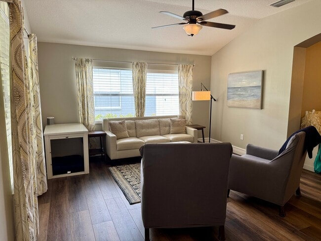 Photo - 2735 Valencia Grove Dr