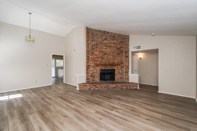 Photo - 3913 Horizon Pl