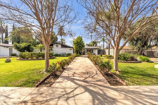 Photo - 6201 Corbin Ave