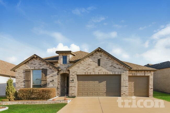 Building Photo - 1008 Faringdon Dr