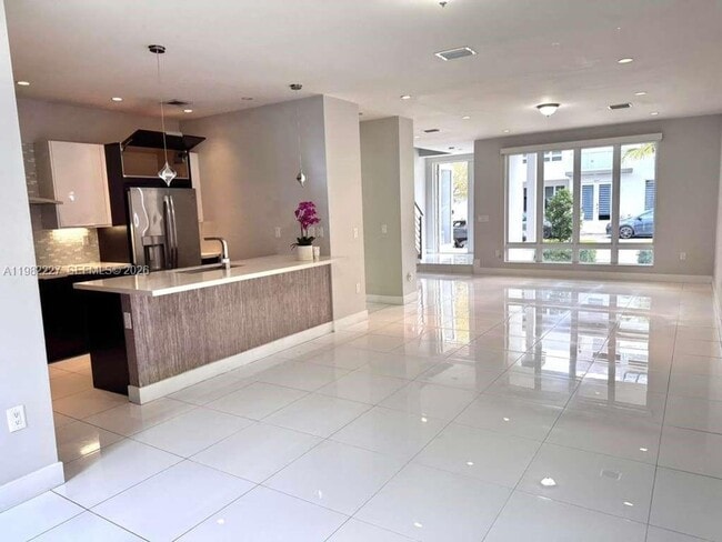 Photo - 6458 NW 103rd Psge