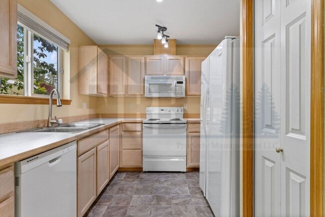 Photo - Gorgeous House in Lakewood!