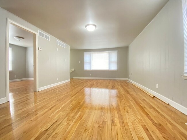 Photo - 3 Bed 1.5 Bath Home In Gary