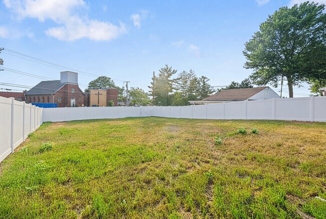 1816 Tyler Rd